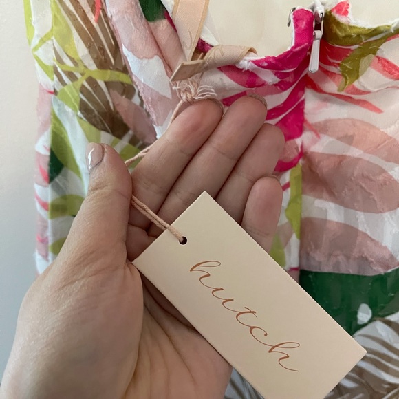 NWT HUTCH TROPICAL OPEN BACK RUFFLE DRESS - Picture 4 of 4